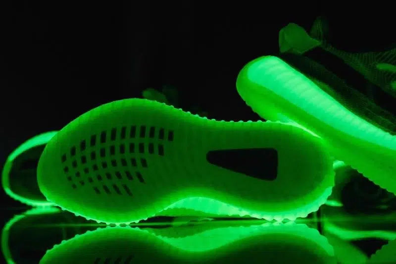 Adidas Yeezy Boost 350 V2 - Fluorescente